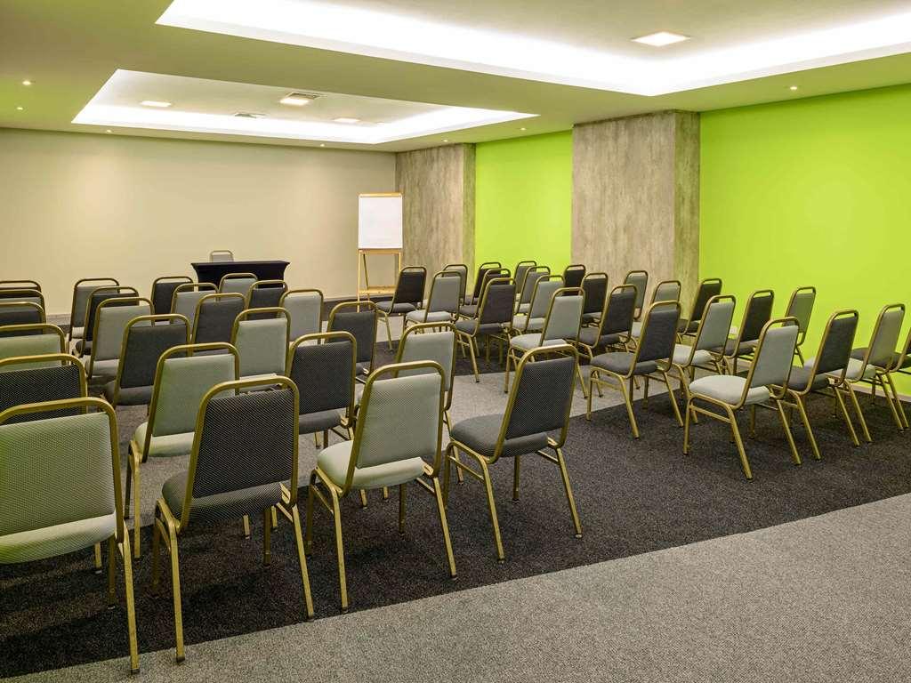 Ibis Styles Centro Civico Hotel 3*